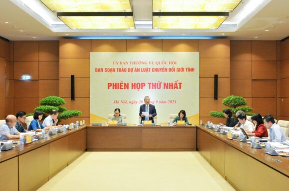 PHIÊN HỌP THỨ NHẤT BAN SOẠN THẢO DỰ ÁN LUẬT CHUYỂN ĐỔI GIỚI TÍNH